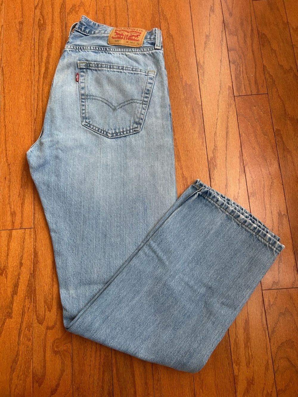 Levi's Men's Light Wash Straight-Leg Jeans